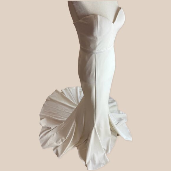 Luxe by Elle Zeitoune Arianna Strapless Bridal Dress Wedding Gown Size 0 US 4 AU - Picture 4 of 16